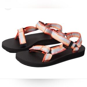 Teva original Universal Tie- Dye NWOT Sandals.